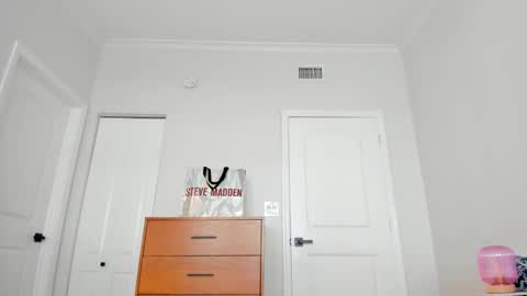 Snapshot of theislandgirl chatting on December 26, 8:42 pm Lily Marie online show from December 26, 8:42 pm