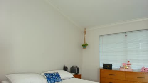 Snapshot of theislandgirl chatting on January 22, 7:24 pm Lily Marie online show from January 22, 7:24 pm