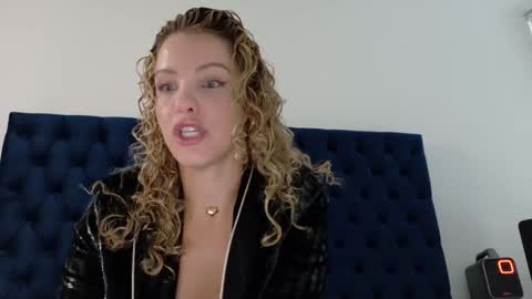 Snapshot of theislandgirl chatting on September 8, 9:47 pm Lily Marie online show from September 8, 9:47 pm