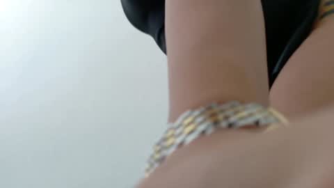 Snapshot of theislandgirl chatting on September 27, 7:30 pm Lily Marie online show from September 27, 7:30 pm