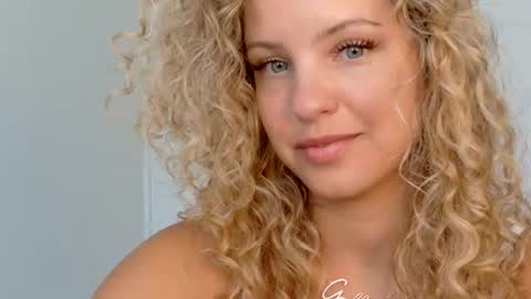 Snapshot of theislandgirl chatting on June 17, 9:16 pm Lily Marie online show from June 17, 9:16 pm