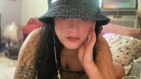 Snapshot of thejennataylor chatting on June 5, 3:51 pm thejennataylor online show from June 5, 3:51 pm
