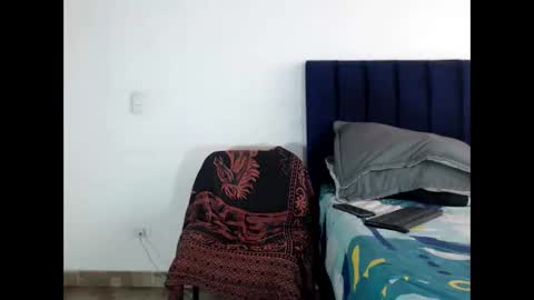 Snapshot of theking_david25 chatting on June 7, 4:11 pm Ronny online show from June 7, 4:11 pm