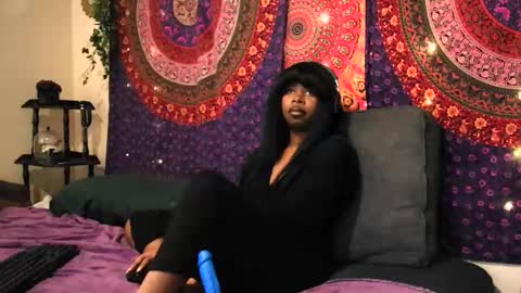 Snapshot of thekrisisingomorrah chatting on October 24, 5:59 am thekrisisingomorrah online show from October 24, 5:59 am