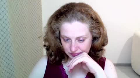 Snapshot of theladysblush chatting on May 27, 6:49 pm Ella online show from May 27, 6:49 pm