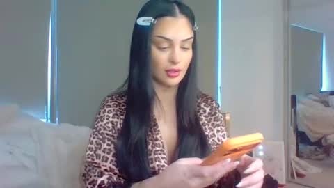 Snapshot of theleilaxo chatting on June 18, 5:41 am Hopeee online show from June 18, 5:41 am