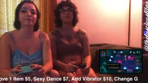 Snapshot of thelusciouslibra chatting on July 17, 1:34 am thelusciouslibra online show from July 17, 1:34 am