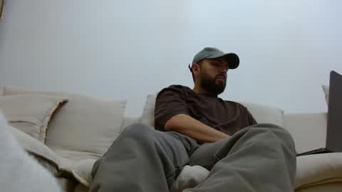 TheMonarchGoat online show from April 14, 6:36 pm