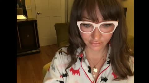 Cach Nelson online show from October 27, 8:07 am