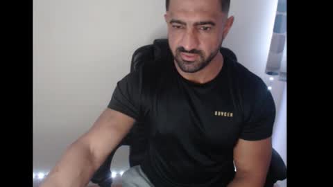 TheMuscleFactory online show from November 1, 4:09 pm
