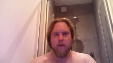 Snapshot of thenewdude1992 chatting on May 29, 9:24 pm thenewdude1992 online show from May 29, 9:24 pm