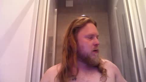 Snapshot of thenewdude1992 chatting on May 30, 9:56 pm thenewdude1992 online show from May 30, 9:56 pm