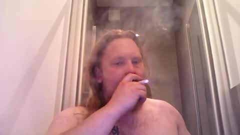 Snapshot of thenewdude1992 chatting on June 11, 7:12 pm thenewdude1992 online show from June 11, 7:12 pm