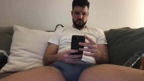 Snapshot of thenudeworldrover chatting on March 20, 10:25 pm thenudeworldrover online show from March 20, 10:25 pm