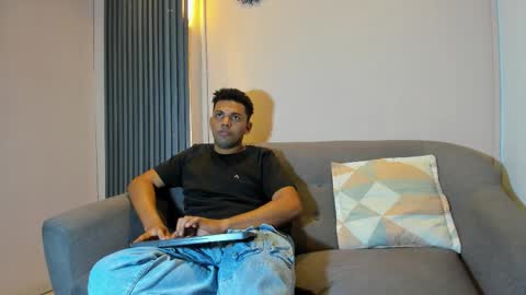 theo_morris online show from March 2, 4:14 am