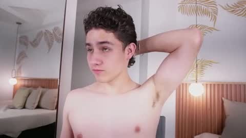 Snapshot of theohawke_ chatting on January 18, 4:21 pm THEO- MATEO online show from January 18, 4:21 pm