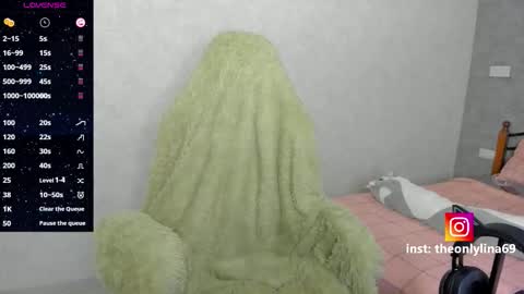 Snapshot of theonlyeva chatting on March 19, 5:06 pm Eva online show from March 19, 5:06 pm