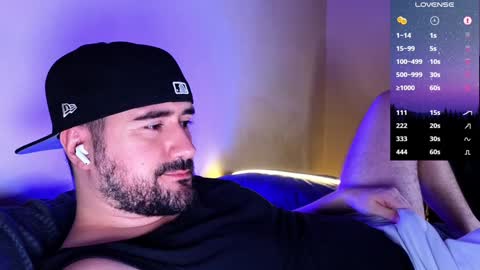 Snapshot of theoravi chatting on January 22, 2:48 am Theo Ravi online show from January 22, 2:48 am