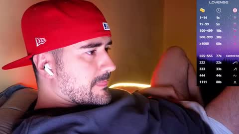 Snapshot of theoravi chatting on November 11, 4:01 am Theo Ravi online show from November 11, 4:01 am