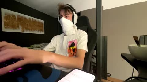 theothede19cm online show from October 22, 10:48 am