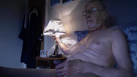 Snapshot of theowlandthe chatting on February 9, 3:56 pm theowlandthe online show from February 9, 3:56 pm
