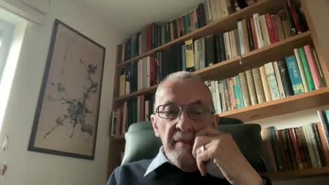 Snapshot of theowlandthe chatting on March 12, 3:29 pm theowlandthe online show from March 12, 3:29 pm