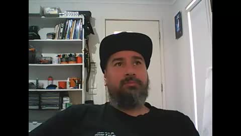 aussiebeard online show from October 15, 2:01 am