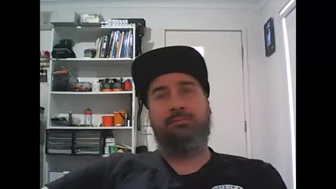 Snapshot of theozbeardguy chatting on October 28, 2:15 am aussiebeard online show from October 28, 2:15 am