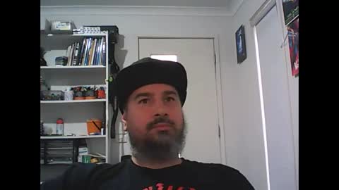 Snapshot of theozbeardguy chatting on October 31, 1:28 am aussiebeard online show from October 31, 1:28 am