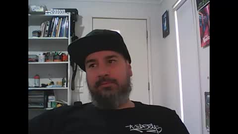 Snapshot of theozbeardguy chatting on November 14, 1:15 am aussiebeard online show from November 14, 1:15 am