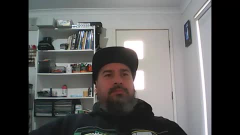 Snapshot of theozbeardguy chatting on November 17, 2:06 am aussiebeard online show from November 17, 2:06 am