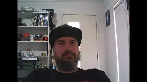 Snapshot of theozbeardguy chatting on December 3, 1:02 am aussiebeard online show from December 3, 1:02 am