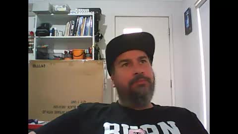 Snapshot of theozbeardguy chatting on February 13, 3:02 am aussiebeard online show from February 13, 3:02 am