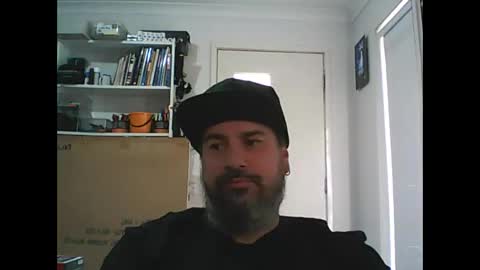 Snapshot of theozbeardguy chatting on February 14, 12:51 am aussiebeard online show from February 14, 12:51 am