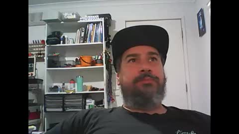 Snapshot of theozbeardguy chatting on February 20, 2:52 am aussiebeard online show from February 20, 2:52 am