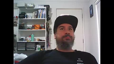 Snapshot of theozbeardguy chatting on February 24, 12:19 am aussiebeard online show from February 24, 12:19 am