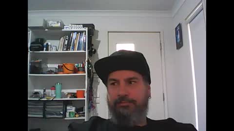 Snapshot of theozbeardguy chatting on February 25, 2:10 am aussiebeard online show from February 25, 2:10 am