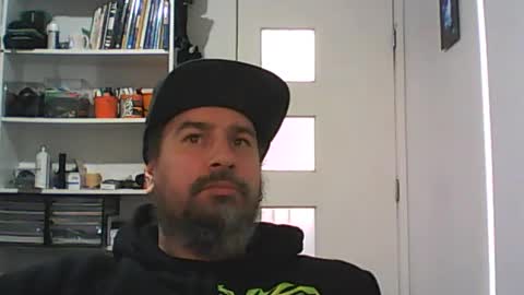 Snapshot of theozbeardguy chatting on July 24, 3:26 am aussiebeard online show from July 24, 3:26 am