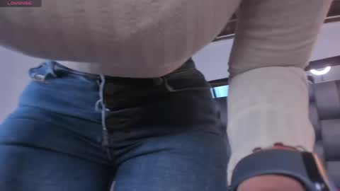 Snapshot of thepam_boobs chatting on April 29, 11:14 am Pamela online show from April 29, 11:14 am