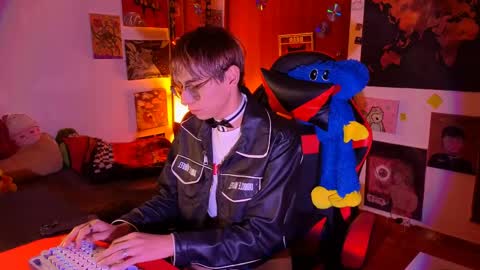 Snapshot of theprince_red chatting on April 12, 8:03 pm Matt independent model online show from April 12, 8:03 pm