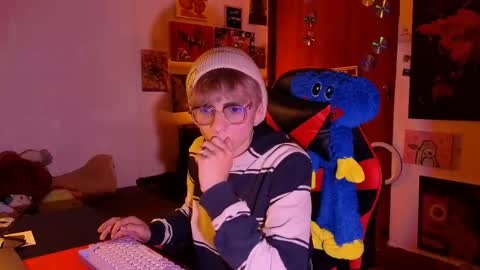 Snapshot of theprince_red chatting on April 16, 7:58 pm Matt independent model online show from April 16, 7:58 pm