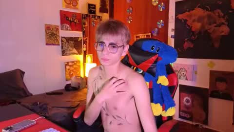Snapshot of theprince_red chatting on April 29, 8:48 pm Matt independent model online show from April 29, 8:48 pm