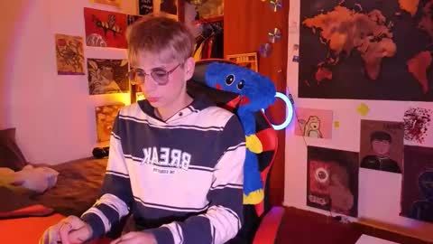 Snapshot of theprince_red chatting on April 30, 8:57 pm Matt independent model online show from April 30, 8:57 pm
