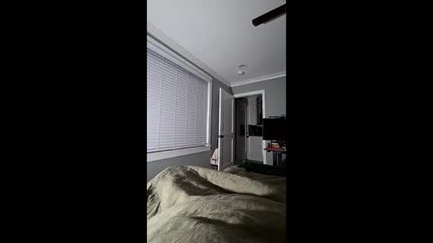 Snapshot of therayth chatting on December 15, 4:28 am therayth online show from December 15, 4:28 am