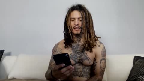 Snapshot of therealbdsmhotboy chatting on November 2, 2:41 pm therealbdsmhotboy online show from November 2, 2:41 pm