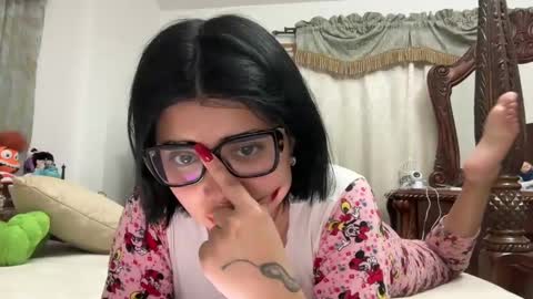 Snapshot of therealcamilabaddie chatting on February 19, 8:01 am therealcamilabaddie online show from February 19, 8:01 am