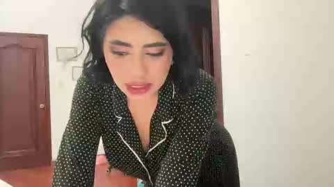 Snapshot of therealcamilabaddie chatting on February 22, 5:34 am therealcamilabaddie online show from February 22, 5:34 am