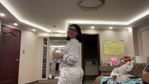 Snapshot of therealcamilabaddie chatting on September 21, 4:25 am therealcamilabaddie online show from September 21, 4:25 am