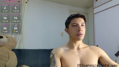 Snapshot of thesaint_xxx chatting on June 13, 6:44 am thesaint_xxx online show from June 13, 6:44 am