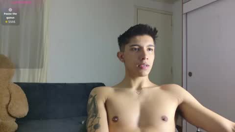 Snapshot of thesaint_xxx chatting on July 3, 4:41 am thesaint_xxx online show from July 3, 4:41 am